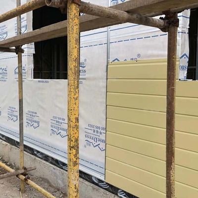 Un buen precio. Panel de revestimiento de paredes interiores de PVC de madera de WPC ligero reciclado en línea