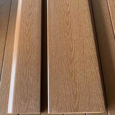 Un buen precio. Tabla de madera de plástico a prueba de termitas sin astillas con superficie lisa para bancos públicos en parques escolares en línea
