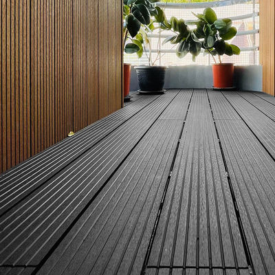 Un buen precio. Protección UV Panel de cubierta de WPC Tablas de cubierta de madera compuesta ISO en línea