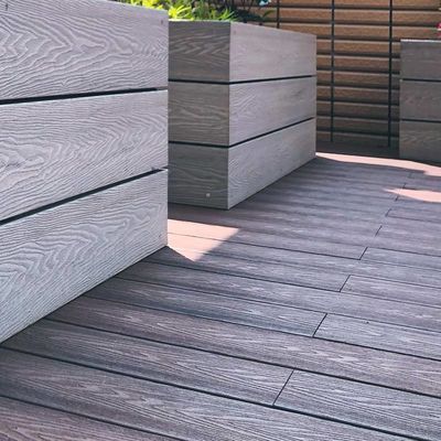 Un buen precio. Profile hueco de WPC para balcones exteriores impermeables en línea