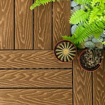 Un buen precio. Patio de madera de tejas de cubierta compuestas resistentes a las intemperie en línea