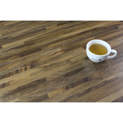 Un buen precio. Piso SPC de lujo en relieve piso compuesto SPC impermeable en línea