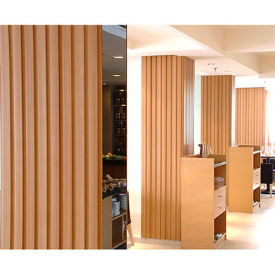 Un buen precio. En el exterior, revestimiento compuesto de madera y plástico, paneles de madera compuesto personalizados en línea